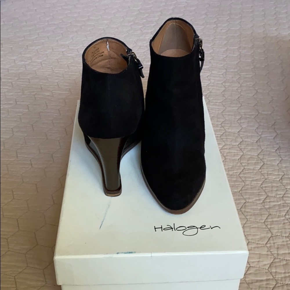 Halogen Booties - Picture 3 of 4